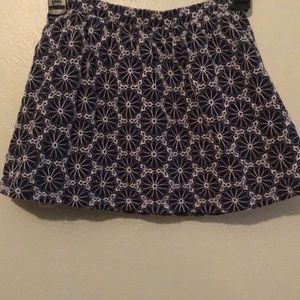 Cherokee floral navy blue and white skirt